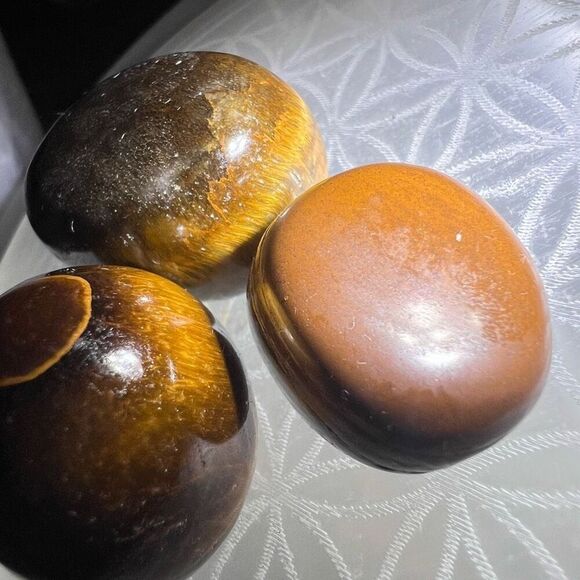 Tiger Eye Crystals Tumbled Stones Set of Three‎ (#1) - Picture 7 of 14